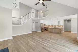 42 Holcomb St, Simsbury, CT 06070 - Photo 8