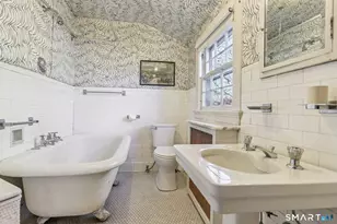 1050 Whitney Ave, Hamden, CT 06517 - Photo 34