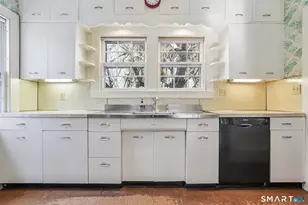 1050 Whitney Ave, Hamden, CT 06517 - Photo 20