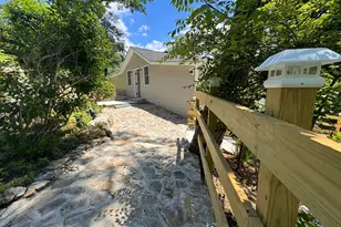 22 Hemlock Trail, Newtown, CT 06482 - Photo 6