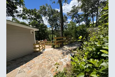 22 Hemlock Trail, Newtown, CT 06482 - Photo 2