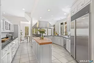 32 Buttonball Ln, Weston, CT 06883 - Photo 12