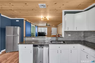 2 Plymouth Court #2, Clinton, CT 06413 - Photo 4