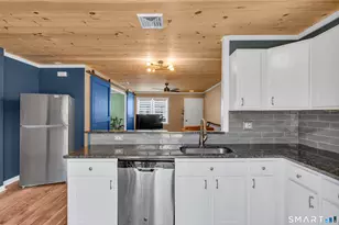 2 Plymouth Ct, Clinton, CT 06413 - Photo 4