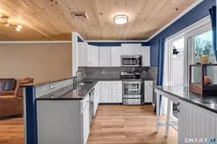 2 Plymouth Ct, Clinton, CT 06413 - Photo 2