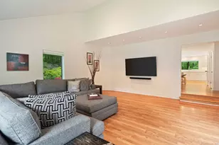 78 Pin Oak Ln, Wilton, CT 06897 - Photo 10