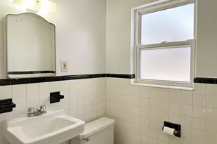 52 Arnold Way, West Hartford, CT 06119 - Photo 18