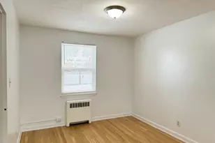 52 Arnold Way, West Hartford, CT 06119 - Photo 8