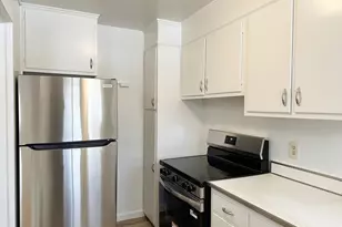 52 Arnold Way, West Hartford, CT 06119 - Photo 12