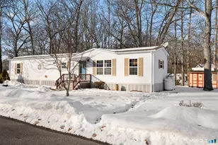 112 Victorian Dr, Norwich, CT 06360 - Photo 6