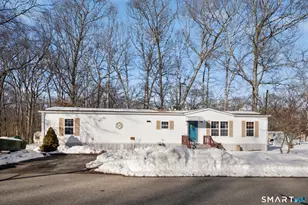 112 Victorian Dr, Norwich, CT 06360 - Photo 2