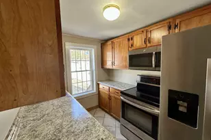 4 Weekeepeemee Rd, Woodbury, CT 06798 - Photo 2