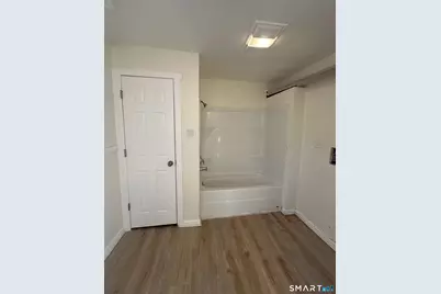 30 Jefferson Avenue, New London, CT 06320 - Photo 14