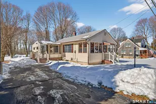 12 Pine St, Waterford, CT 06385 - Photo 2