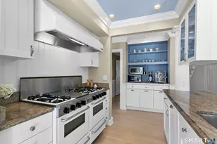 126 Lalley Blvd, Fairfield, CT 06824 - Photo 12