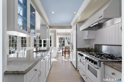 126 Lalley Boulevard, Fairfield, CT 06824 - Photo 10