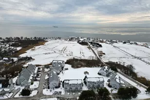 560 Silver Sands Rd, East Haven, CT 06512 - Photo 34