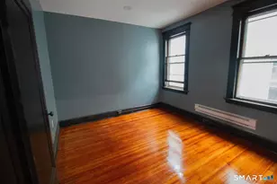 73 Lounsbury St, Waterbury, CT 06706 - Photo 4