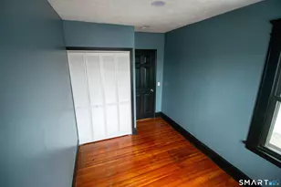 73 Lounsbury St, Waterbury, CT 06706 - Photo 8