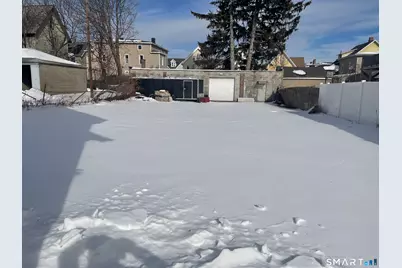 227 Arctic Street, Bridgeport, CT 06608 - Photo 18