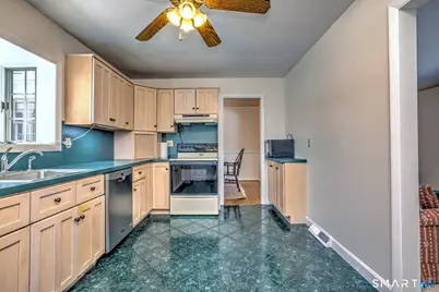 30 Crestview Terrace, Wallingford, CT 06492 - Photo 12