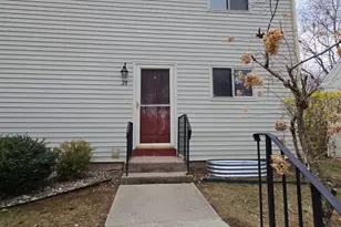 28 Larkspur Dr, Cromwell, CT 06416 - Photo 2