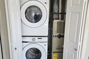 236 Brooks St, Bridgeport, CT 06608 - Photo 6