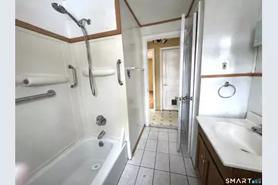 15 Upton Street, Windsor, CT 06095 - Photo 12