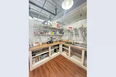 Madeira Cafe Fairfield Avenue #295, Bridgeport, CT 06604 - Photo 8