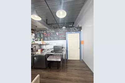 Madeira Cafe Fairfield Avenue #295, Bridgeport, CT 06604 - Photo 20