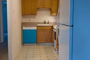 204 Towne House Rd, Hamden, CT 06514 - Photo 8