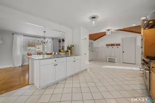 137 Yantic Ln, Norwich, CT 06360 - Photo 8