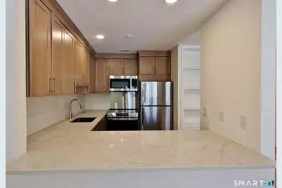 81 Courtland Avenue #81-07, Stamford, CT 06902 - Photo 4