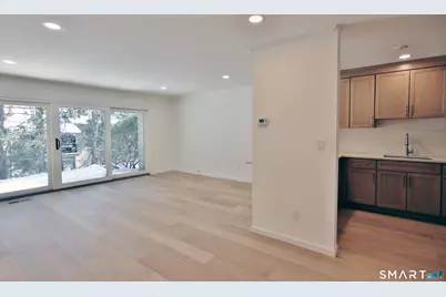 81 Courtland Avenue #81-07, Stamford, CT 06902 - Photo 8