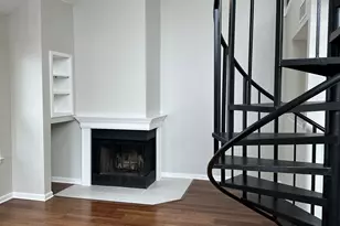 318 Carriage Crossing Ln, Middletown, CT 06457 - Photo 2