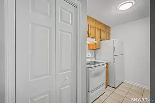 34 A Padanaram Rd, Danbury, CT 06811 - Photo 10