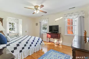 49 South St, Fairfield, CT 06824 - Photo 14