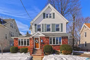 15 Wallace St, West Haven, CT 06516 - Photo 2