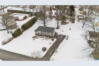 5 Cherry Heights Terrace, Newtown, CT 06482 - Photo 4