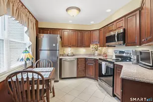 52 Metacomet Dr, Meriden, CT 06450 - Photo 12