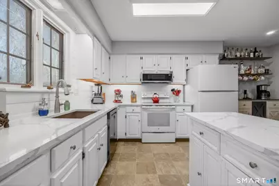 81 Founders Village #81, Clinton, CT 06413 - Photo 18