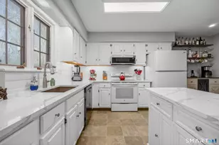 81 Founders Village, Clinton, CT 06413 - Photo 18