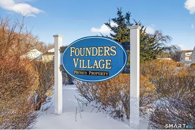 81 Founders Village #81, Clinton, CT 06413 - Photo 2