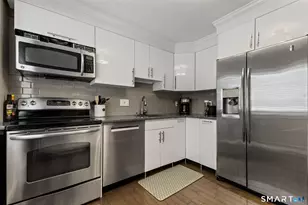 199 Gregory Blvd, Norwalk, CT 06855 - Photo 10