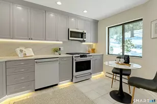45 Ettl Ln, Greenwich, CT 06831 - Photo 10