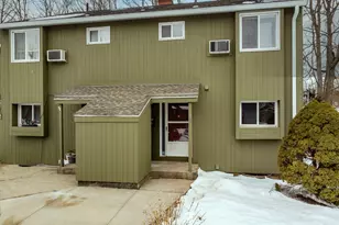 45 McKenna Dr, Middletown, CT 06457 - Photo 1