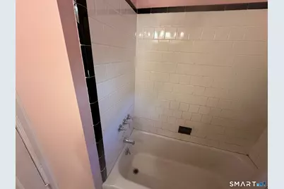 315 Seaside Avenue, Bridgeport, CT 06605 - Photo 16