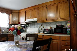 76 West St, New Britain, CT 06051 - Photo 12