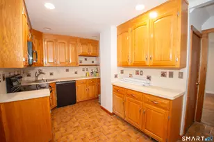 38 Wayland Rd, Milford, CT 06460 - Photo 16