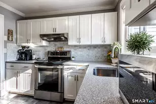 237 Blueberry Ln, Branford, CT 06405 - Photo 6